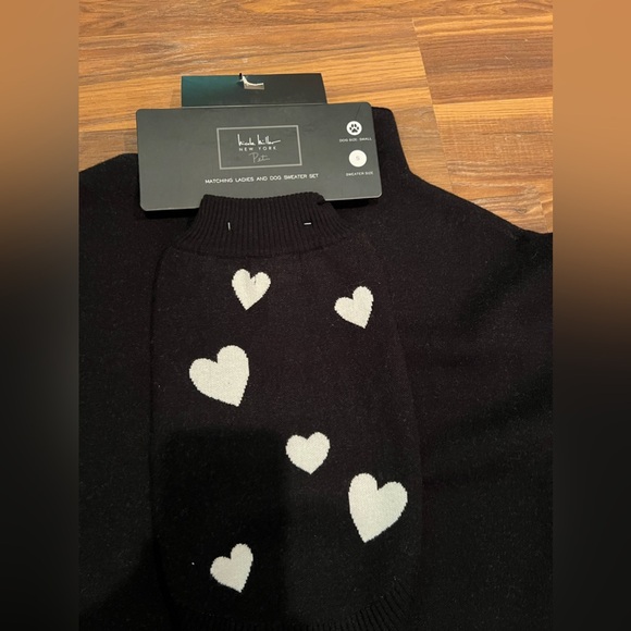 Nicole Miller NEW YORK MACHING LADIS AND DOG SWEATER SET BLACK/WHITE COLOR small - Picture 2 of 3